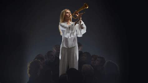 Olivia Ongs Magiska Melodier: En Konsert Upplevelse Som Kommer Att Förbli I Minnet!